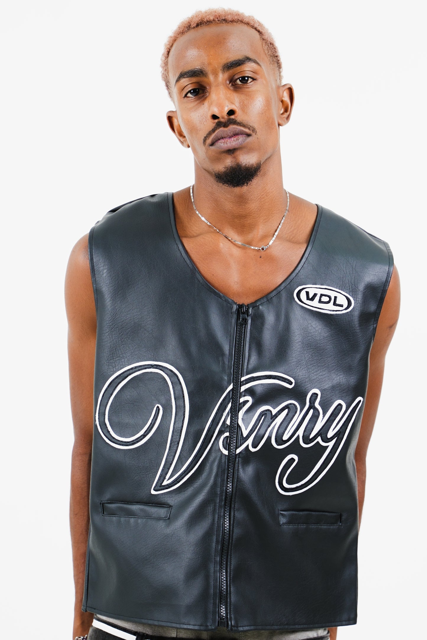 LEER VEST