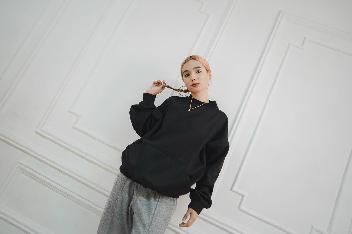 BOXY FIT SWEATER (ebony)