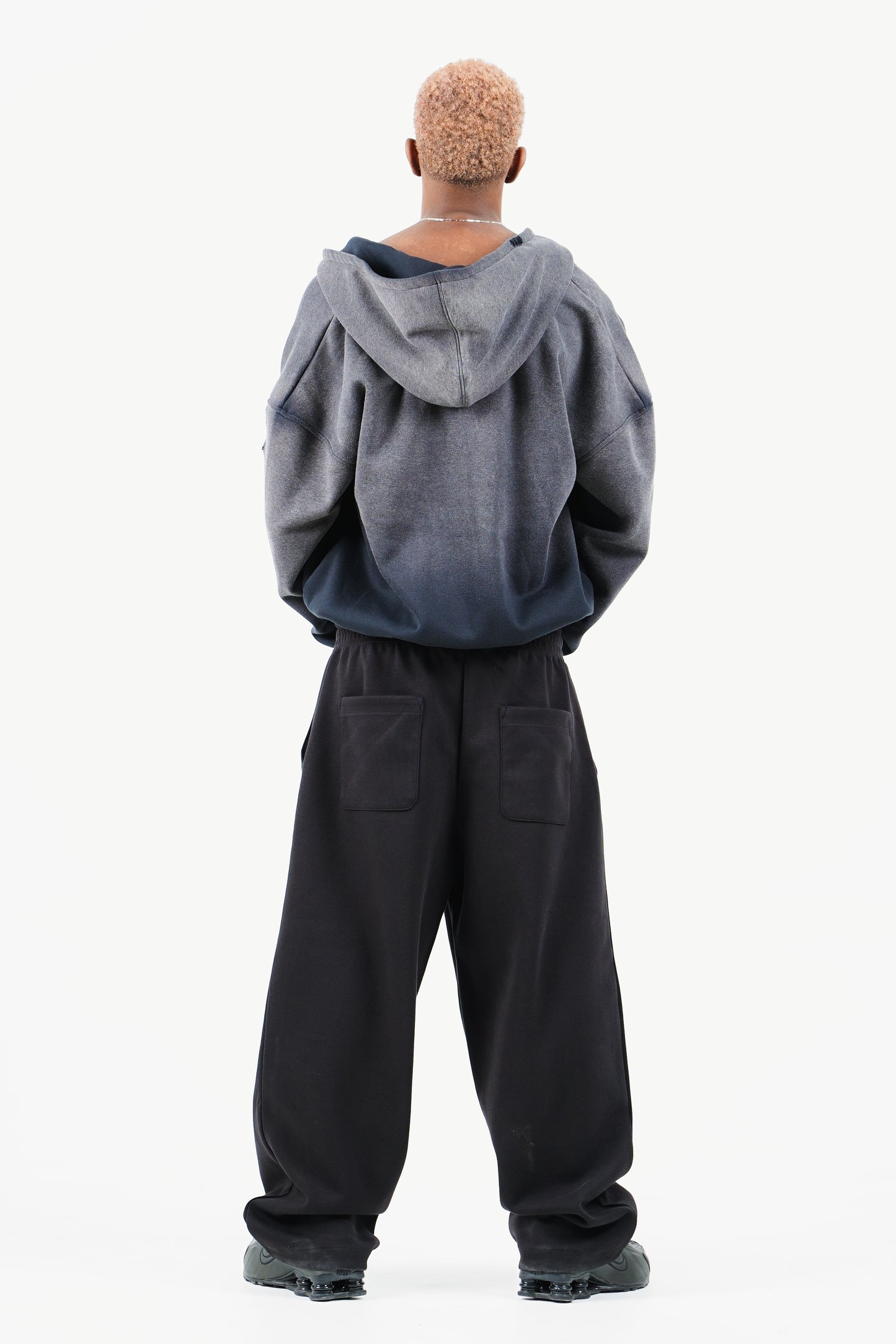 PLOMO BLACK