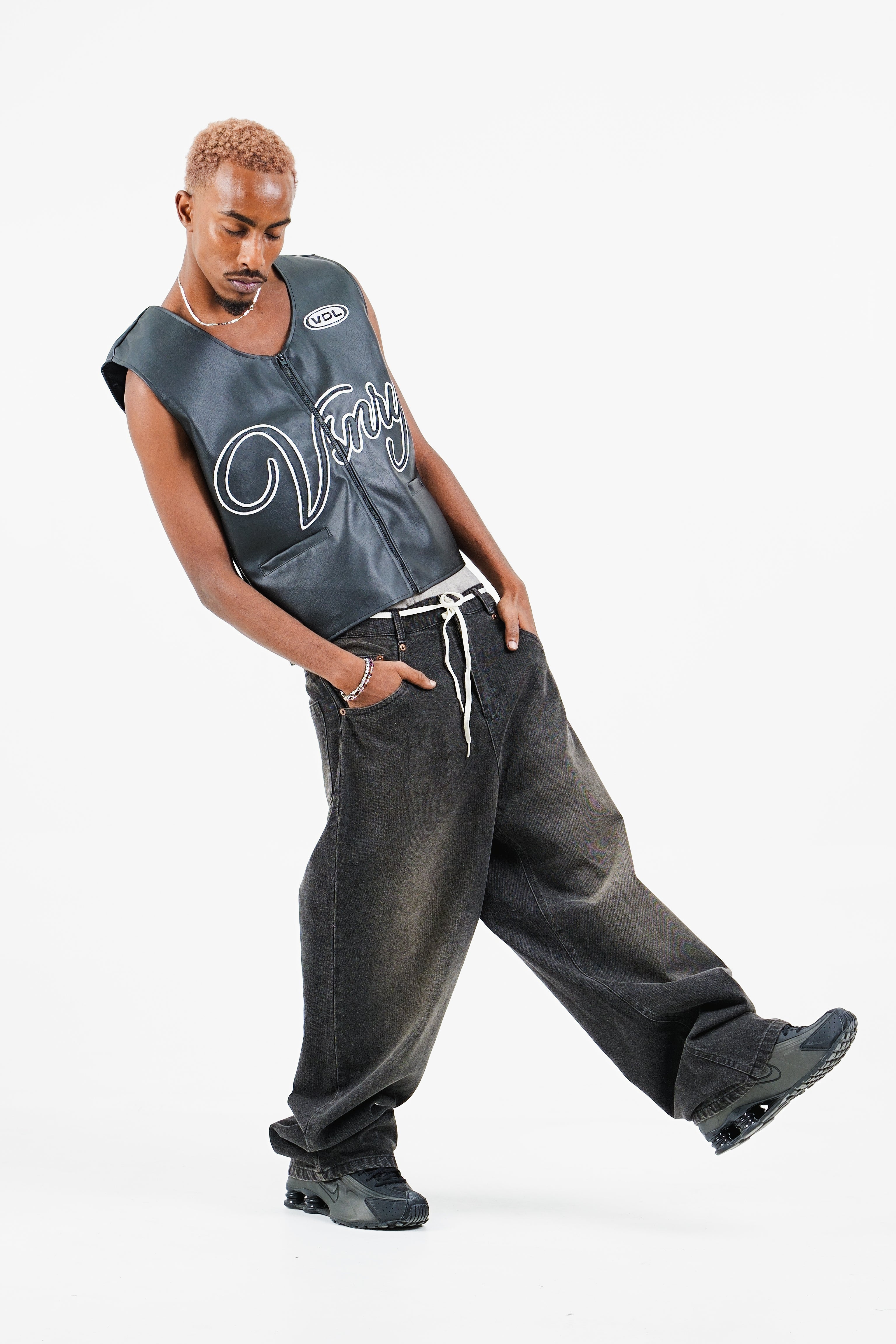 LEER VEST