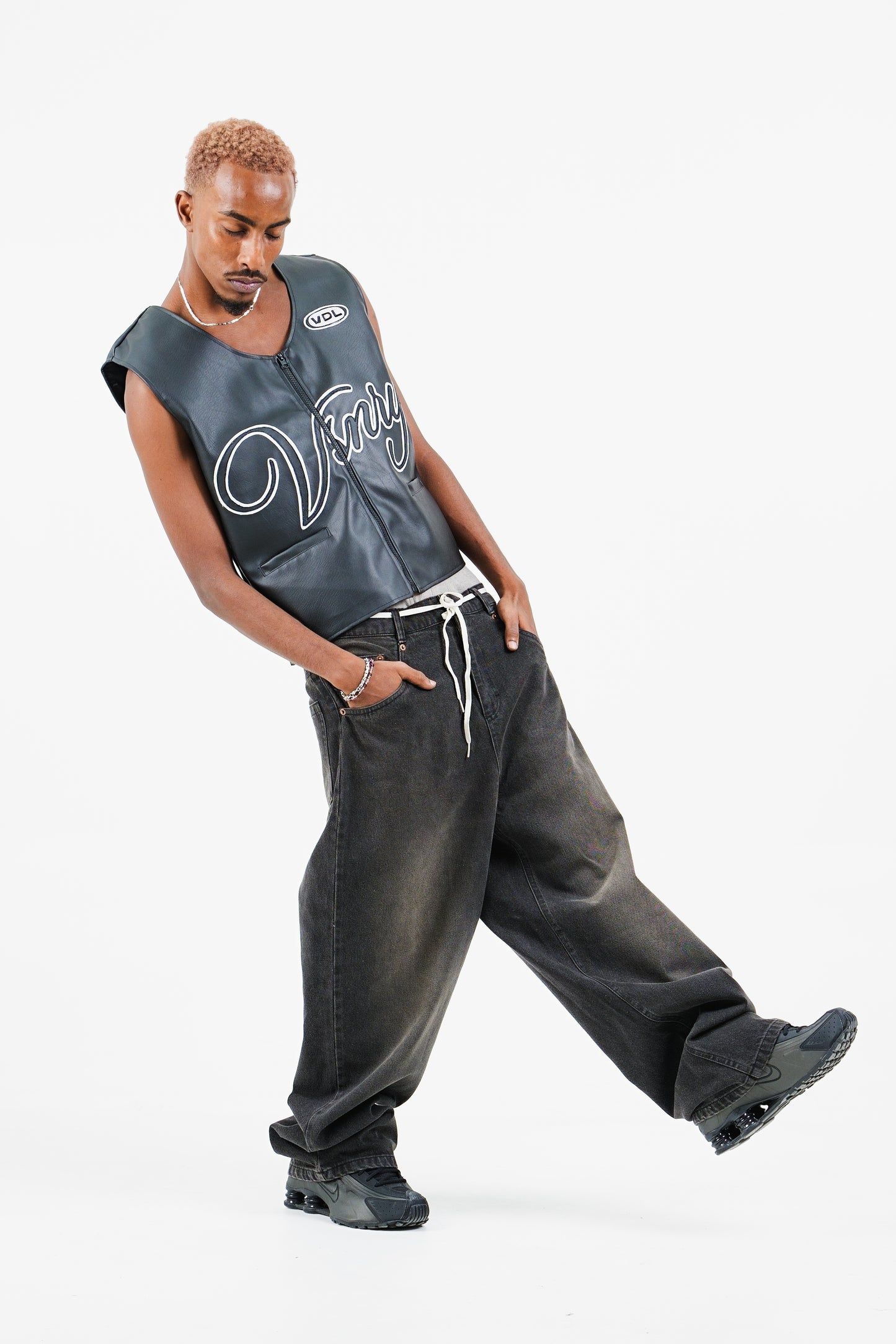 LEER VEST