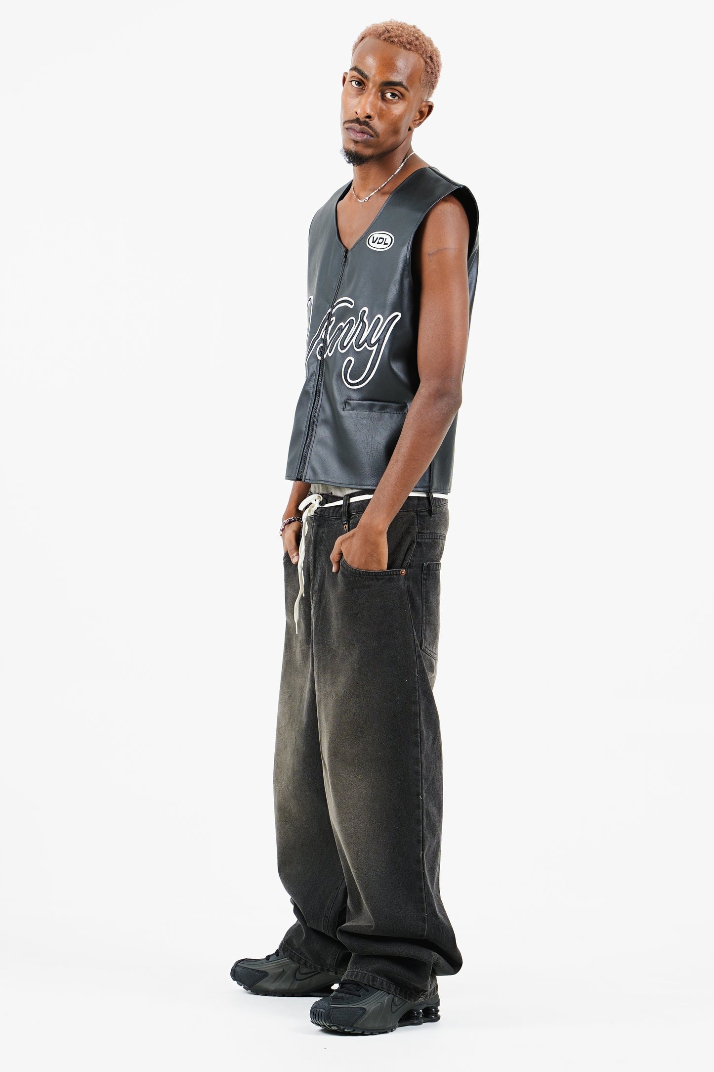 LEER VEST