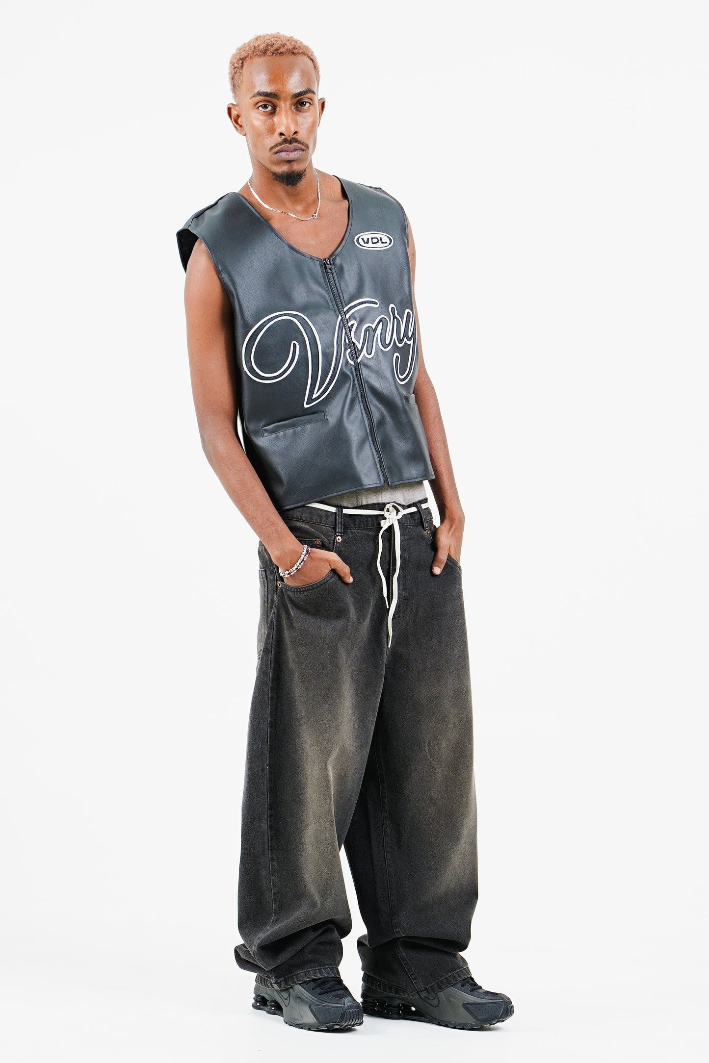 LEER VEST
