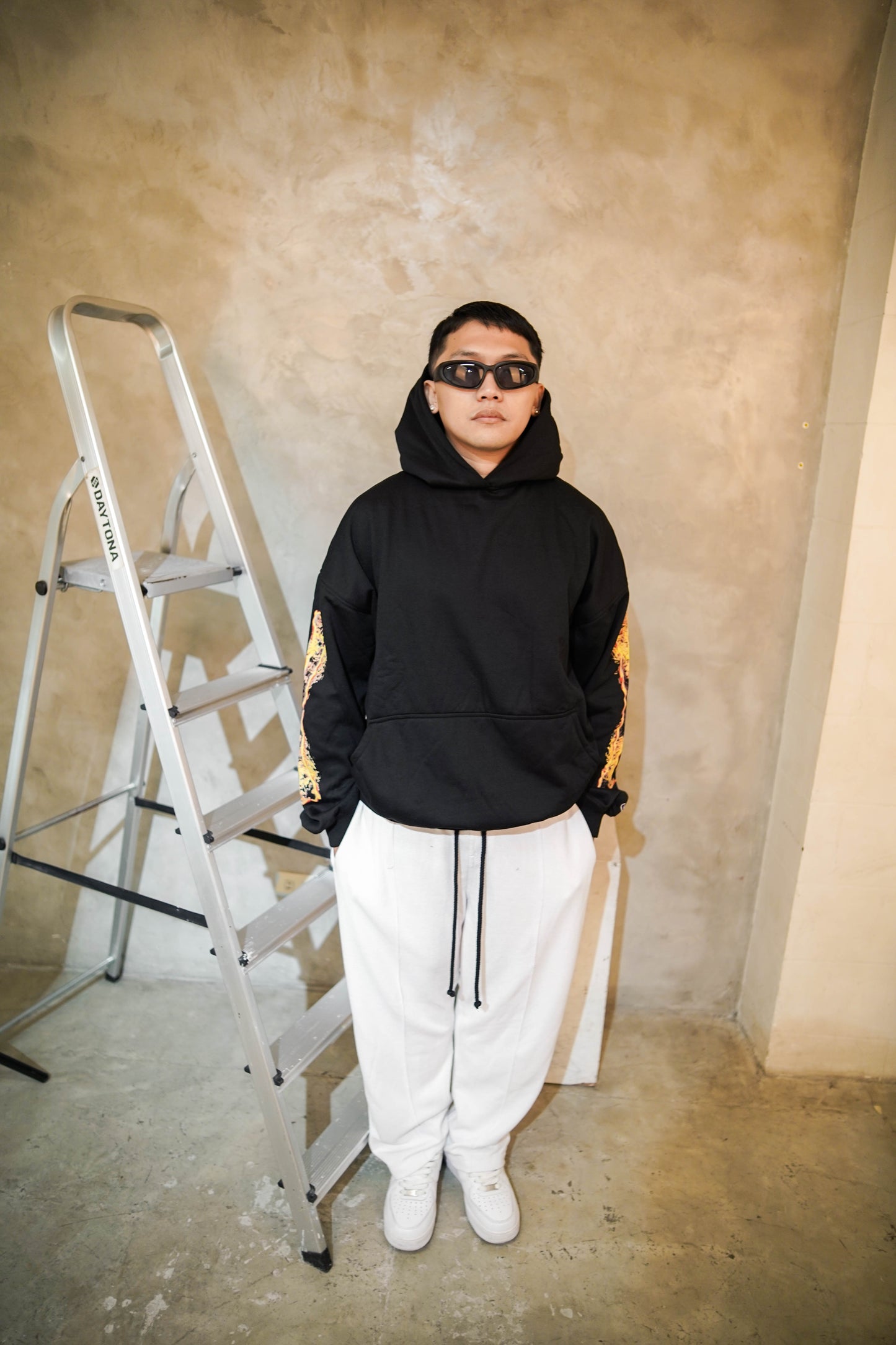 SAIHA HOODIE (black)